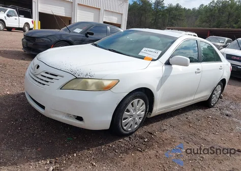 2007 Toyota Camry Le z USA, uszkodzony, nr VIN 4T1BE46K77U706584